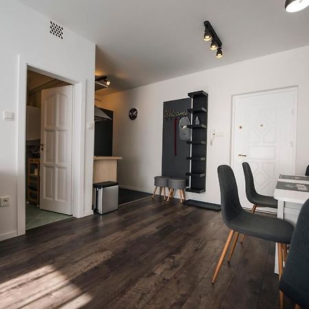 Anavrin Apartman Free Parking Διαμέρισμα Πετς Εξωτερικό φωτογραφία