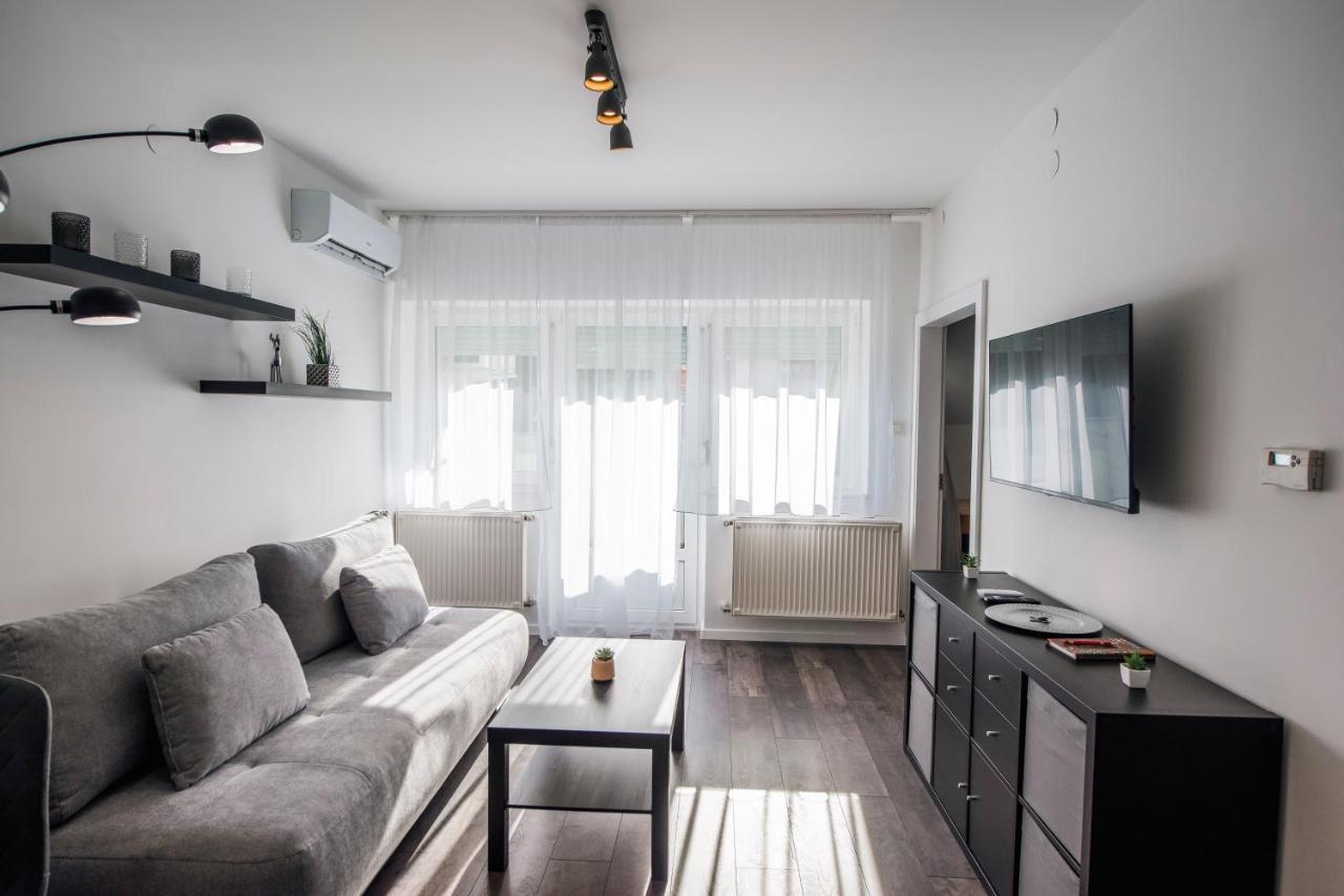 Anavrin Apartman Free Parking Διαμέρισμα Πετς Εξωτερικό φωτογραφία