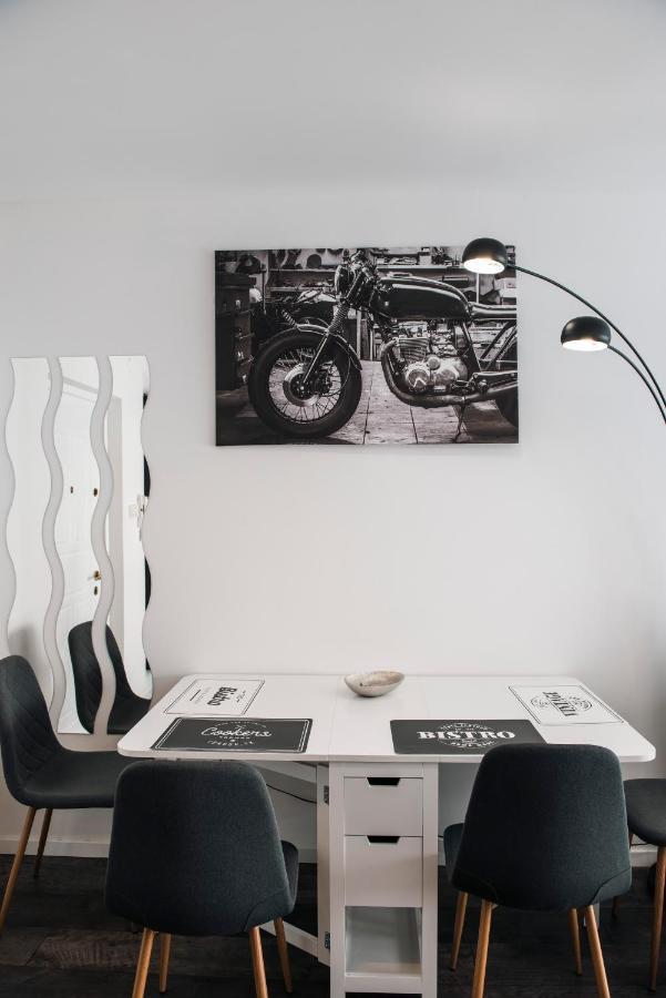 Anavrin Apartman Free Parking Διαμέρισμα Πετς Εξωτερικό φωτογραφία