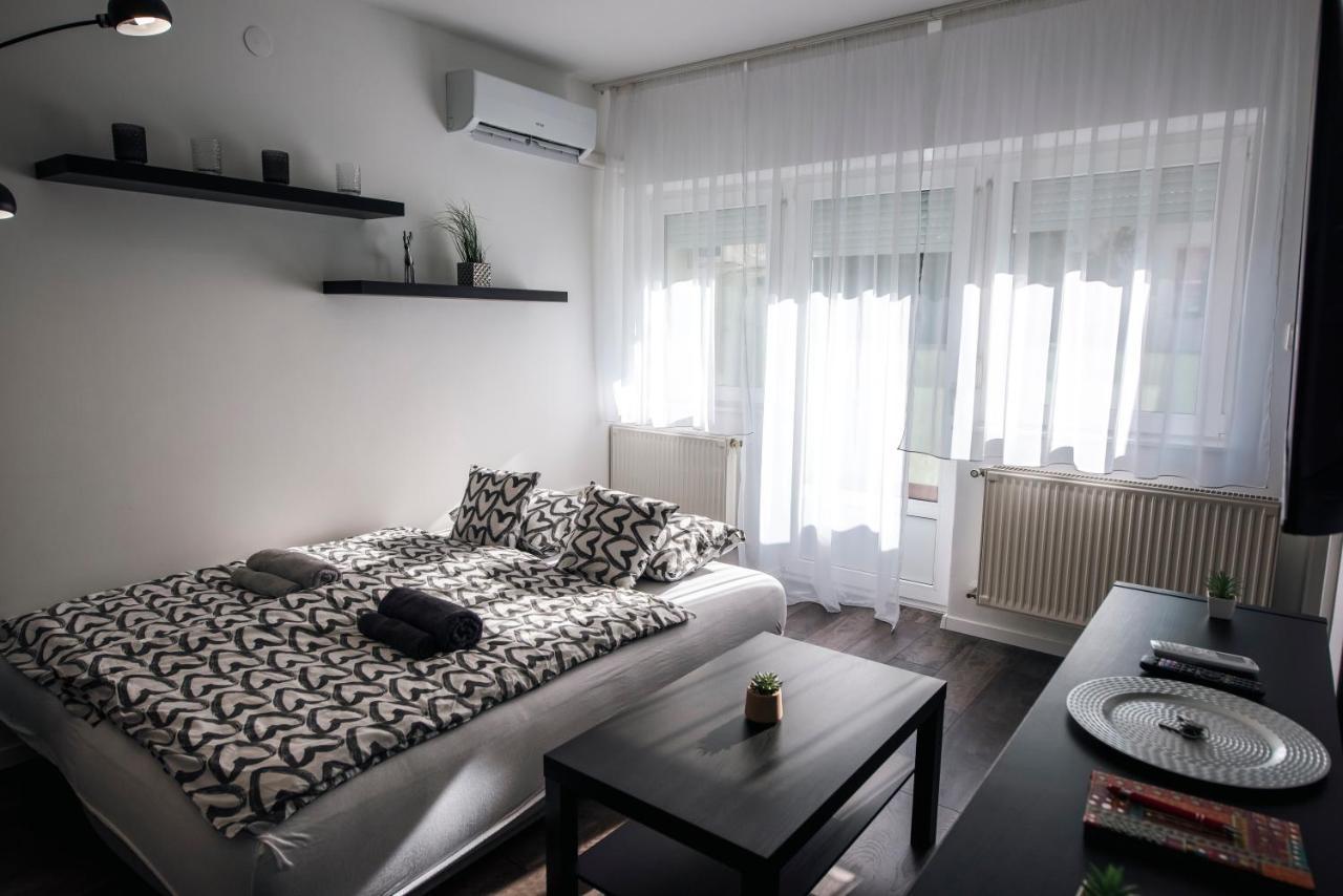 Anavrin Apartman Free Parking Διαμέρισμα Πετς Εξωτερικό φωτογραφία